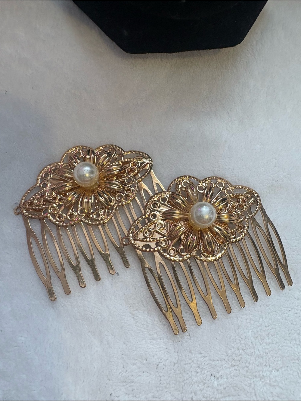 Gold Floral Pearl Hair Combs - Decorative Women’s Hair Accessories